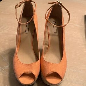 GLO jeans Platform Wedge crazy high peep toe shoes! Size 9 some wear on soles